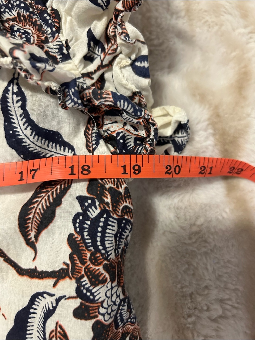 The House of Harlow 1960 Floral Ruffle Tie-Front V-Neck Top - Picture 6 of 6